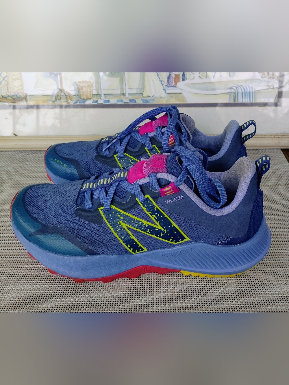 Women's New Balance "Nitrel v4" Tri-Color Mesh Trail Running Shoes. Size 7.5.